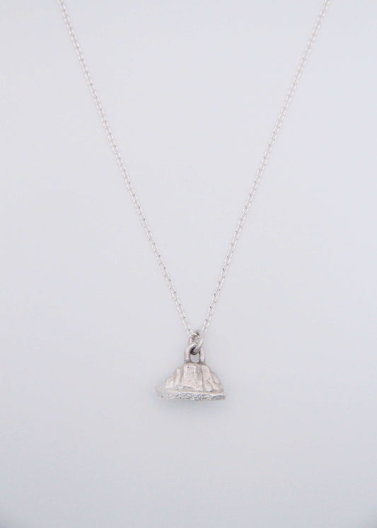 Island mountain necklace